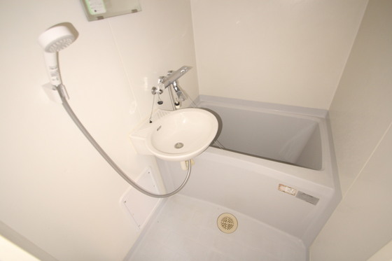 洗面設備　※別部屋の写真です