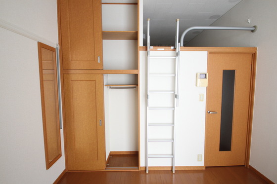 収納　※別部屋の写真です