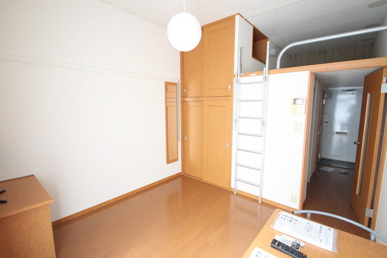 居室・リビング　※別部屋の写真です