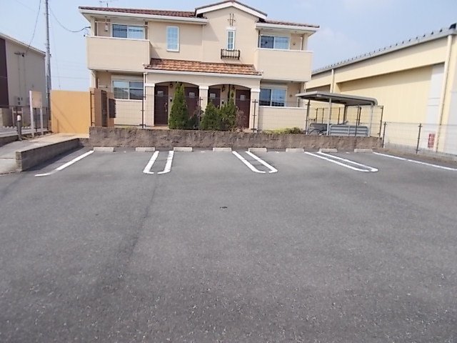 駐車場　駐車場完備です