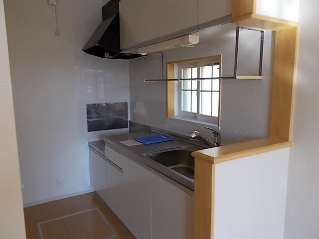 キッチン　コンパクトなキッチンで掃除もラクラク