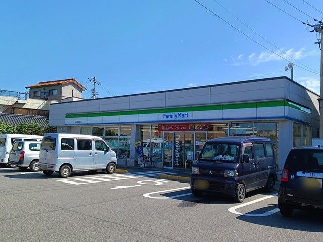 コンビニ　ファミリーマート新居浜新須賀店（コンビニ）まで414m