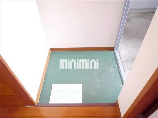 玄関　写真は他の部屋のものです。