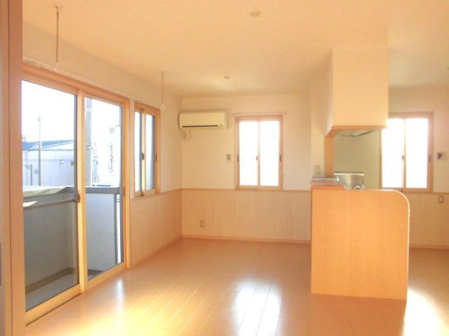 居室・リビング　別のお部屋の写真です