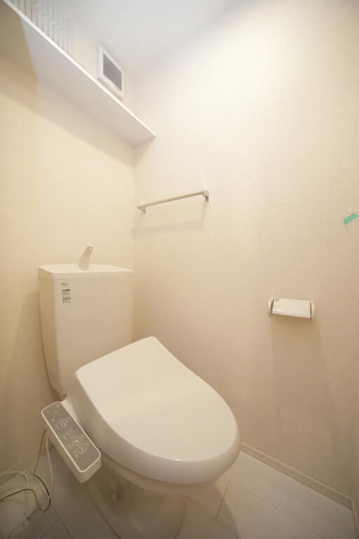 トイレ　温水洗浄便座