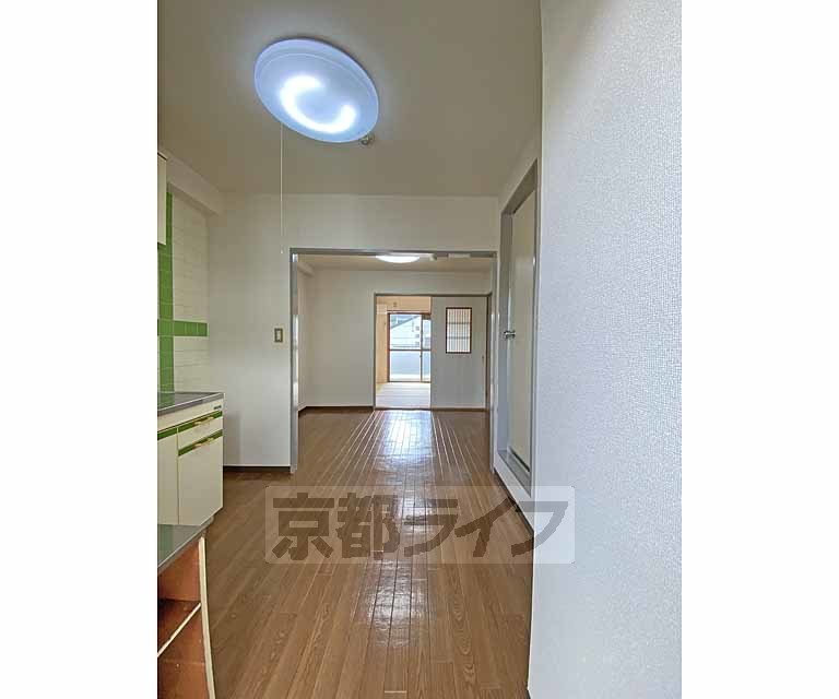 その他部屋・スペース　玄関から見たところです。