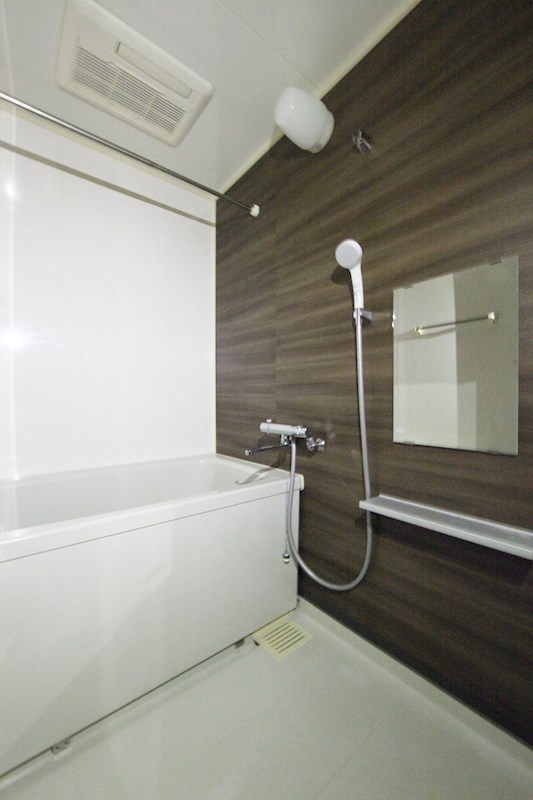 バス・シャワールーム　バスルーム