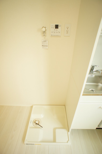 その他　雨の日でもお洗濯ができる！室内洗濯機置場付です☆