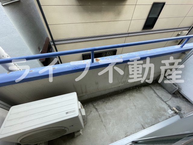 バルコニー　外からの目が気にならないバルコニーで洗濯物が干せます
