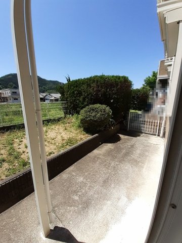 バルコニー　テラス