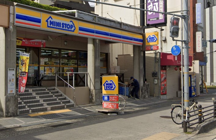 コンビニ　ミニストップ 神戸住吉店（コンビニ）まで325m