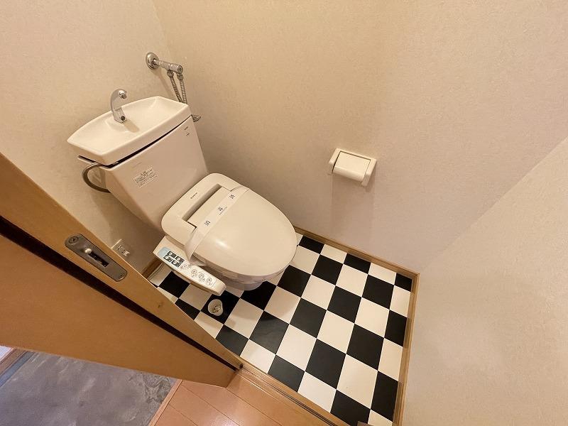 トイレ　トイレ