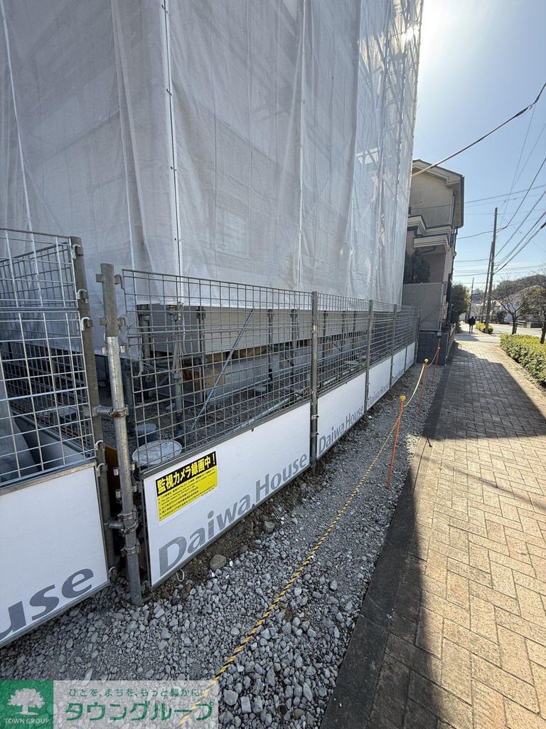 建物外観　駐車場