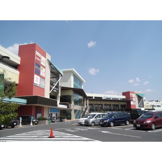 ショッピングセンター　リソラ（ショッピングセンター）まで900m