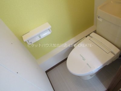 トイレ　写真は別号室