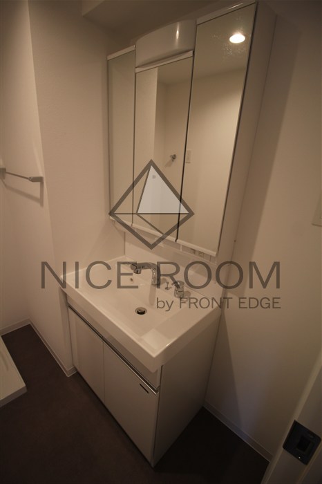 洗面設備　ALZA北堀江　独立洗面台