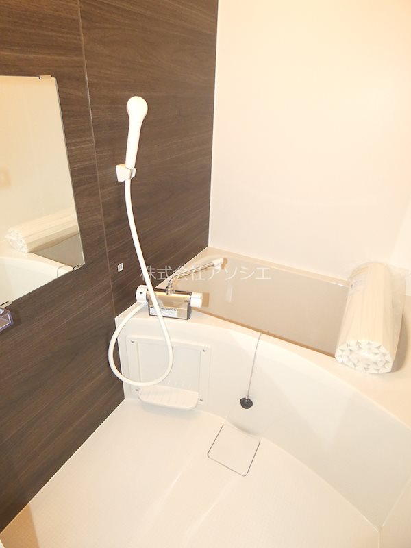 バス・シャワールーム　浴室乾燥付きバスルーム