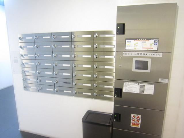 その他設備　留守でも安心の宅配ＢＯＸ完備。