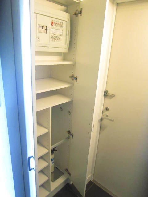 玄関　シューズボックス完備