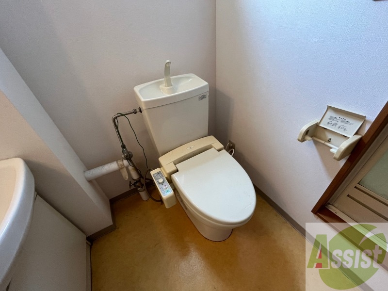 トイレ　トイレです。ウォシュレット付を探している方、おすすめです。