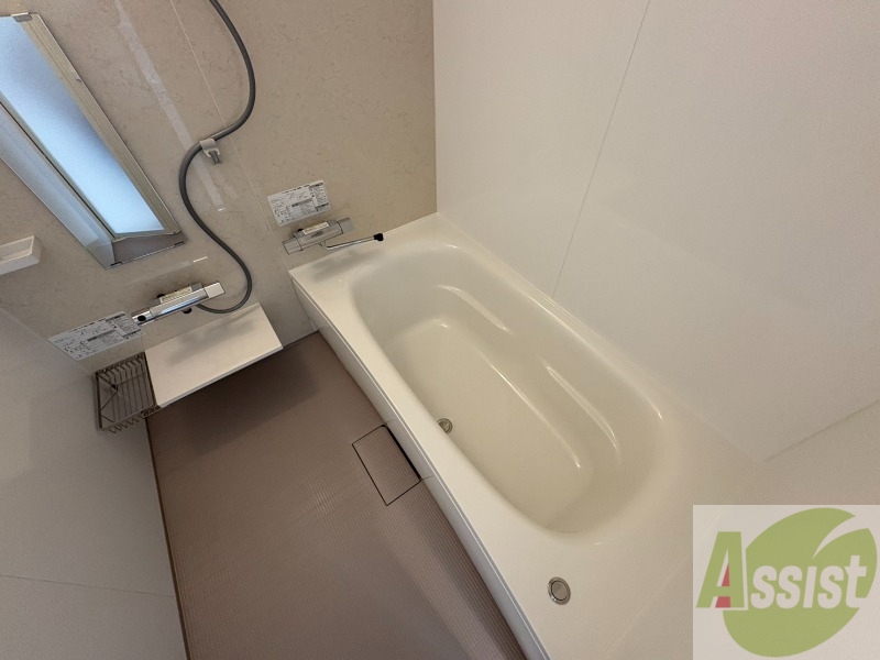 バス・シャワールーム　お風呂になります。一日の疲れを癒してくださいね。