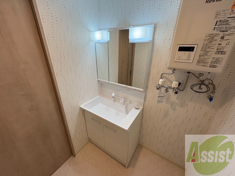 洗面設備　シャンプードレッサーで身支度もラクラクです！