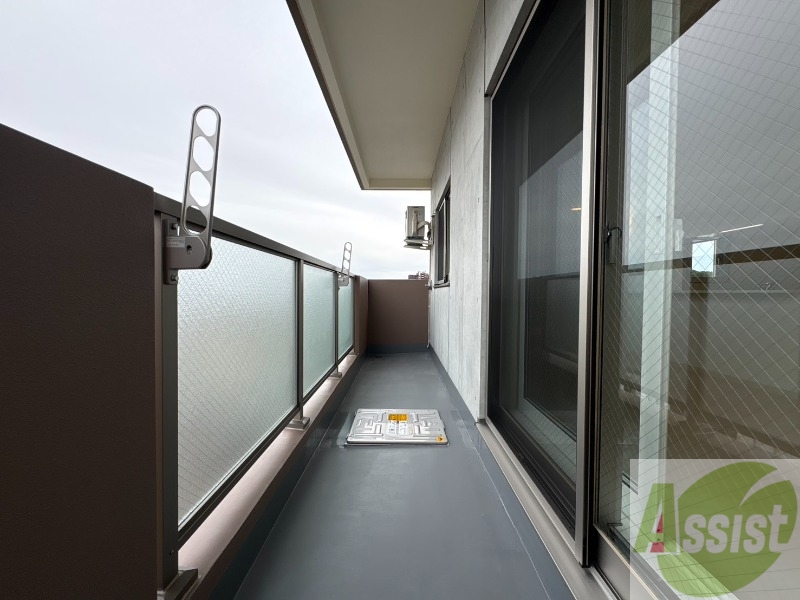 バルコニー　バルコニーです。洗濯物を干したり一息ついたりできますね！