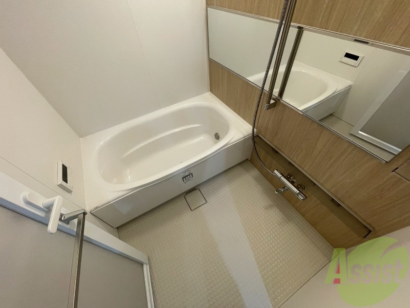 バス・シャワールーム　お風呂になります。一日の疲れを癒してくださいね。