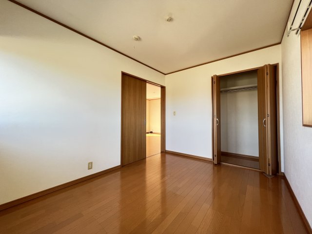 居室・リビング　＊別のお部屋の写真です