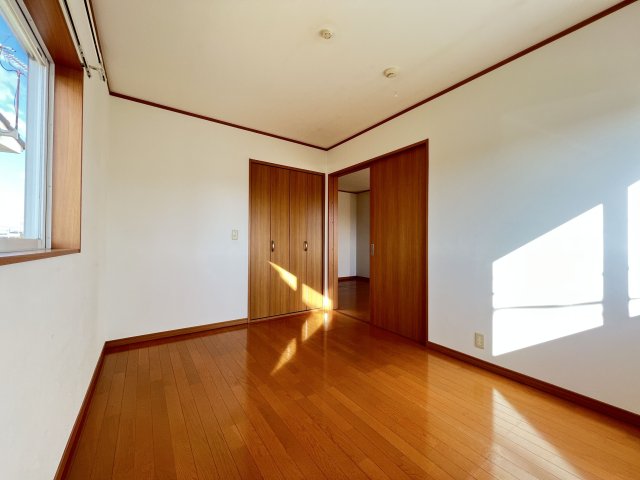 居室・リビング　＊別のお部屋の写真です