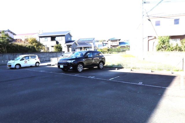 駐車場　駐車スペースもあります