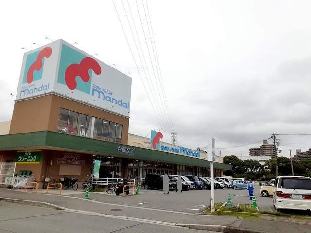 スーパー　万代　伊川谷店（スーパー）まで800m