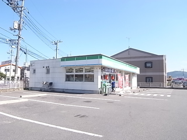 コンビニ　ファミリーマート総社溝口店（コンビニ）まで493m