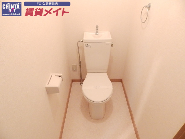 トイレ　同型参考写真です。