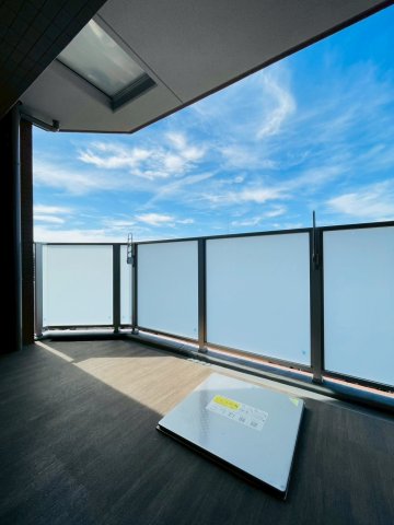 バルコニー　同マンション別部屋　参考写真