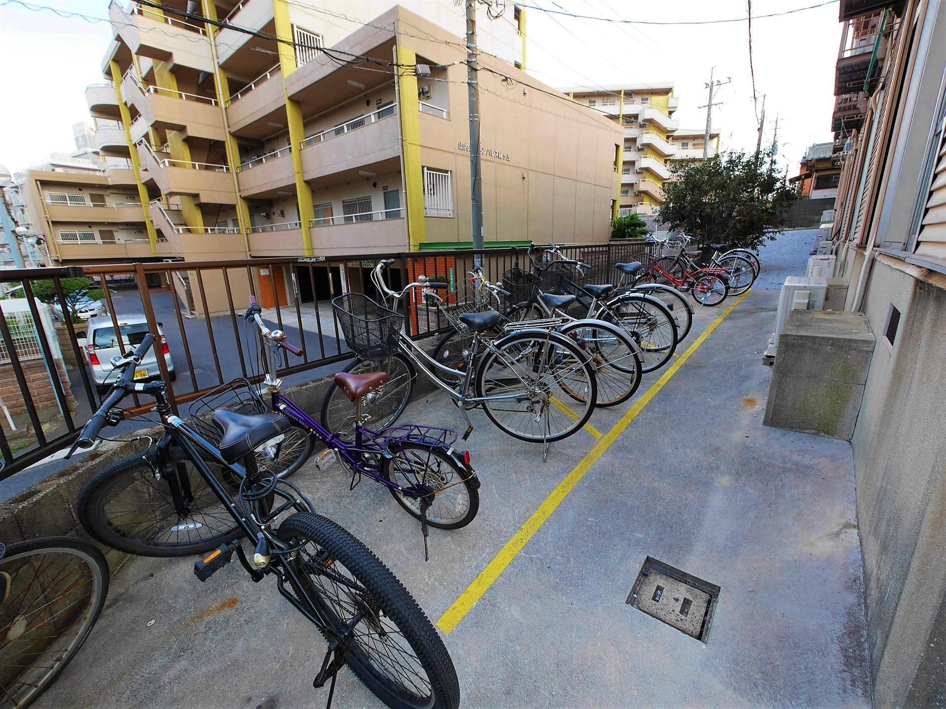 駐車場　駐輪場