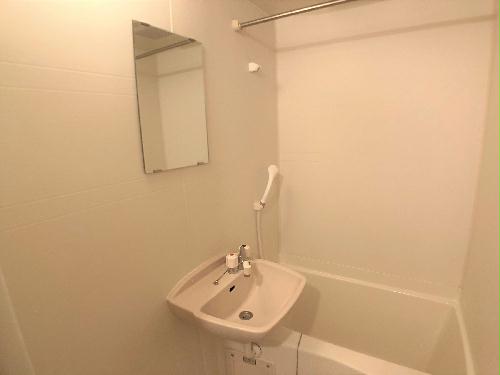 バス・シャワールーム　設備・仕様は号室により異なる為、現況を優先致します。