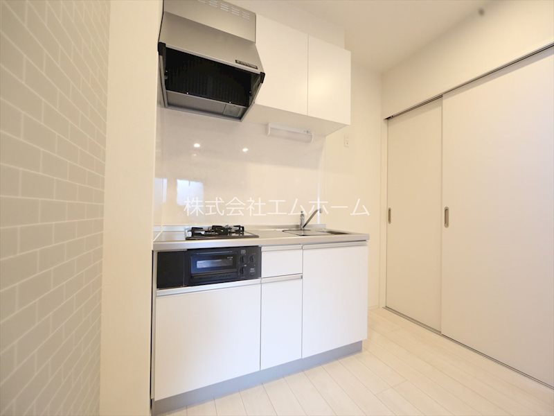 キッチン　システムキッチン（ガス2口コンロ・グリル付）