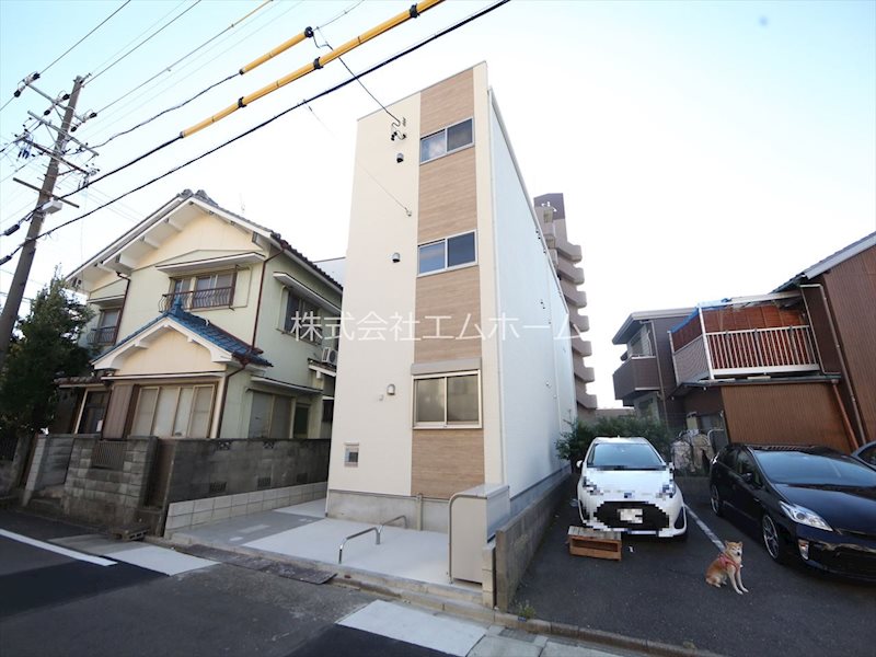 建物外観　外観　オートロック付　宅配ＢＯＸ有り