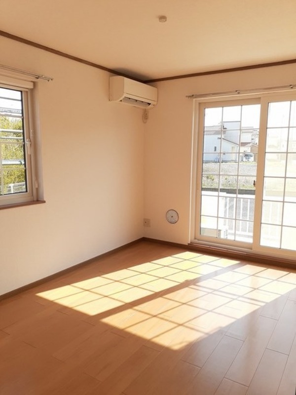 居室・リビング　図面と現状に相違がある場合には現状を優先