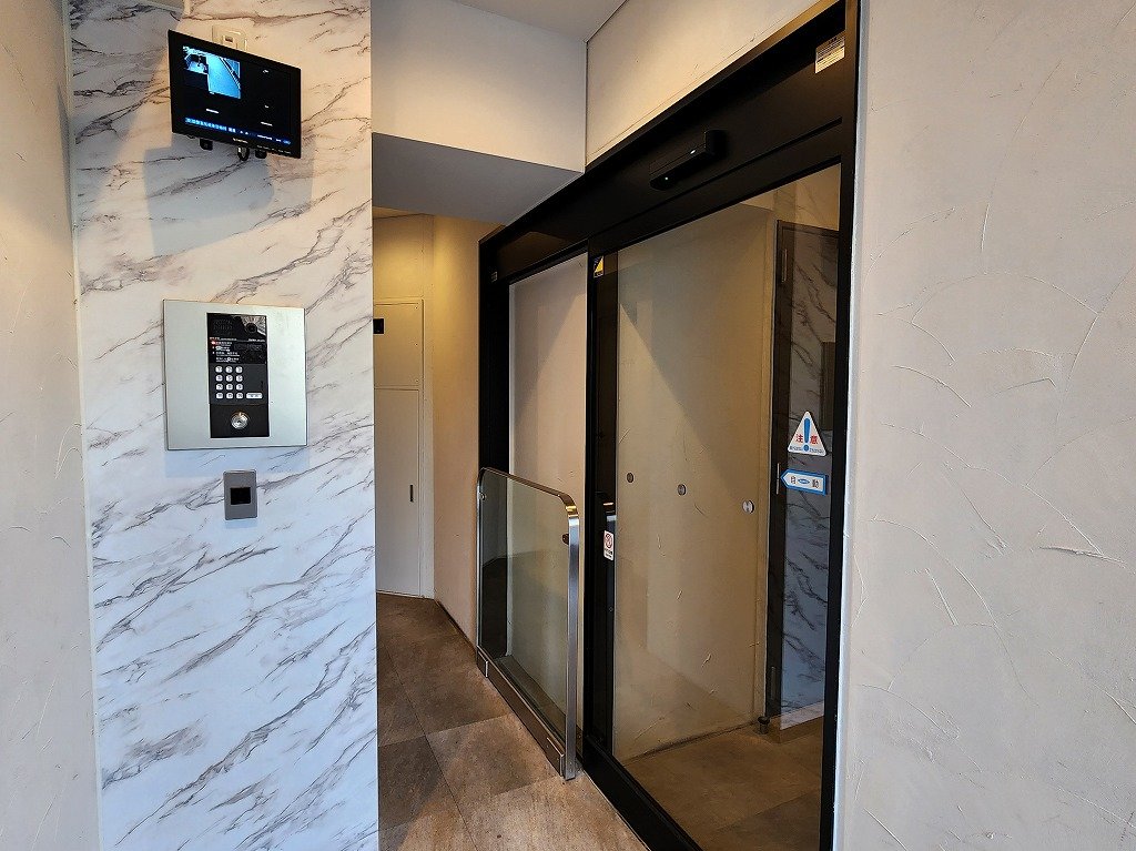 その他共有部分　オートロック・防犯モニター　防犯カメラ各所　宅配ボックス