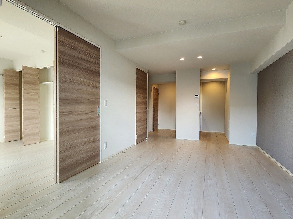 その他部屋・スペース　ゆとりあるリビング　独立型キッチン