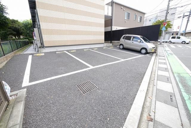 駐車場　駐車場