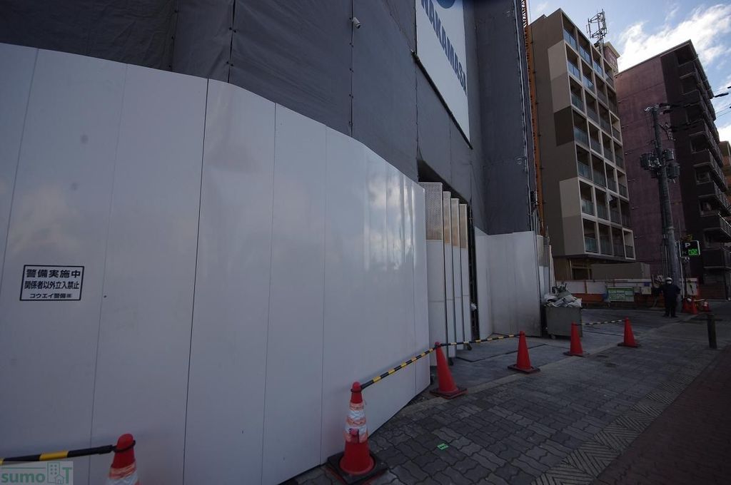 エントランス　外観