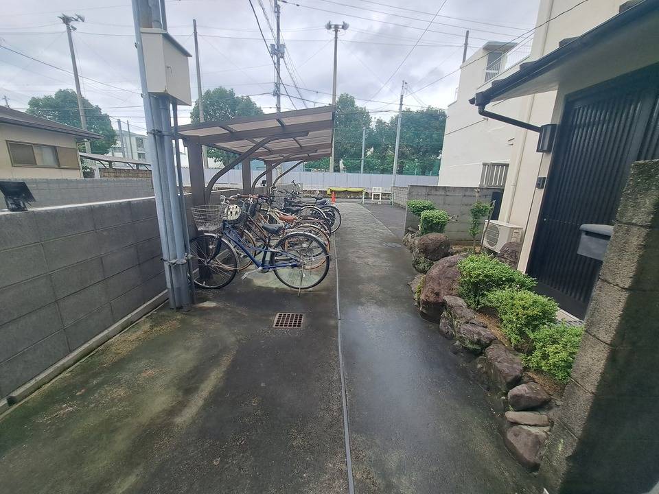 駐車場　駐輪場
