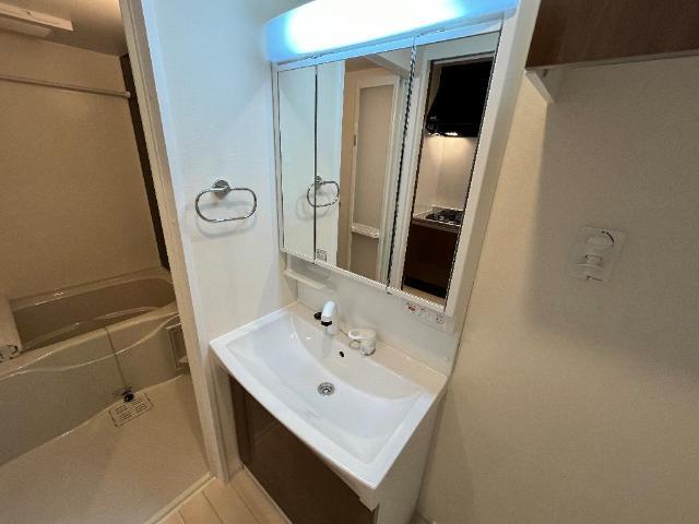 洗面設備　洗髪洗面化粧台