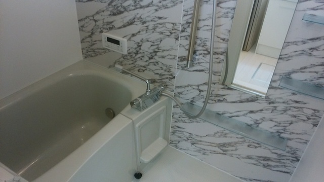 バス・シャワールーム　バス