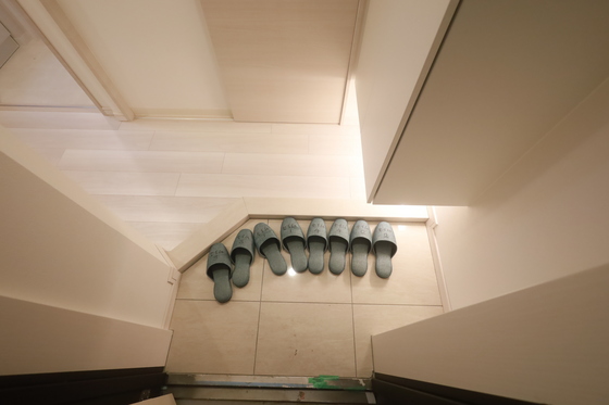 玄関　※別号室のお写真です