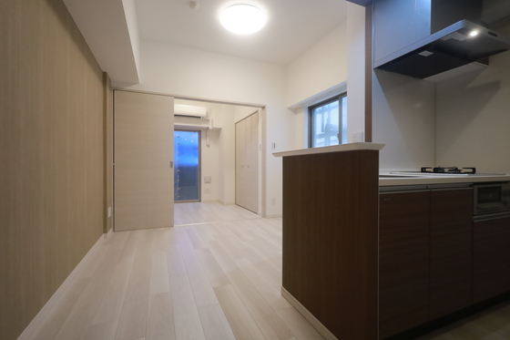 居室・リビング　※別号室のお写真です