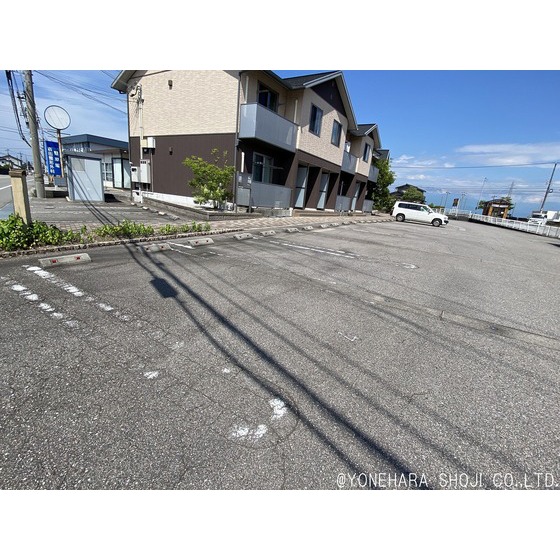 駐車場　消雪付駐車場